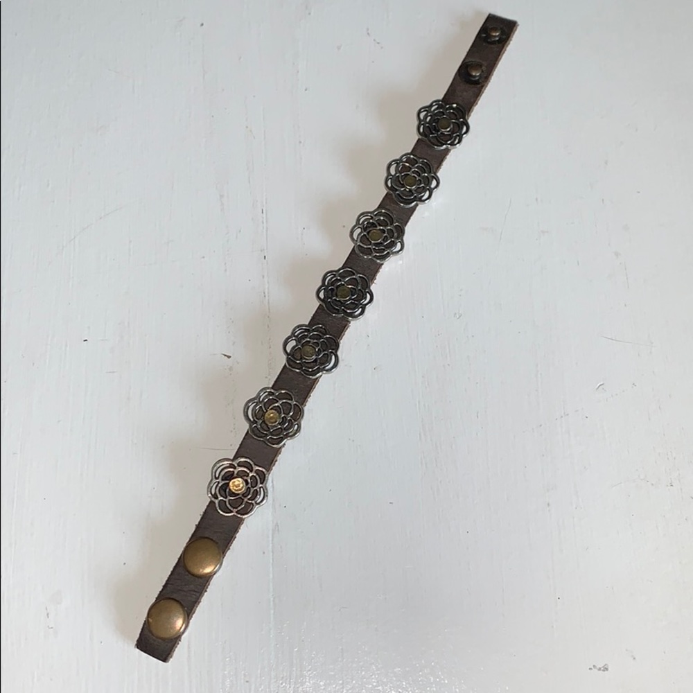 Leather Wrap Bracelet w/Silver Jewelry - Picture 2 of 6